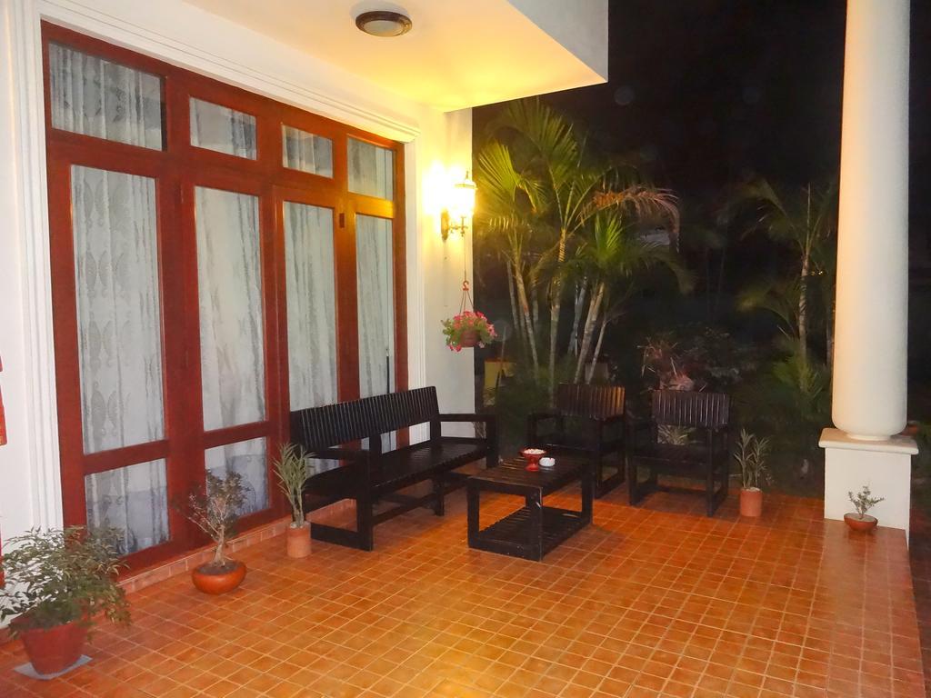 The Blue Beach Guesthouse 尼甘布 外观 照片